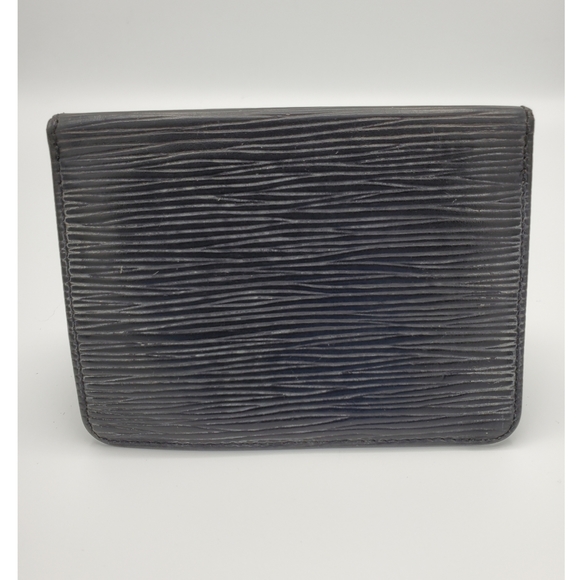 Authentic Preowned LV Epi Card Case - Picture 2 of 8